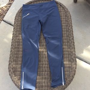 Grey Under Armour leggings small